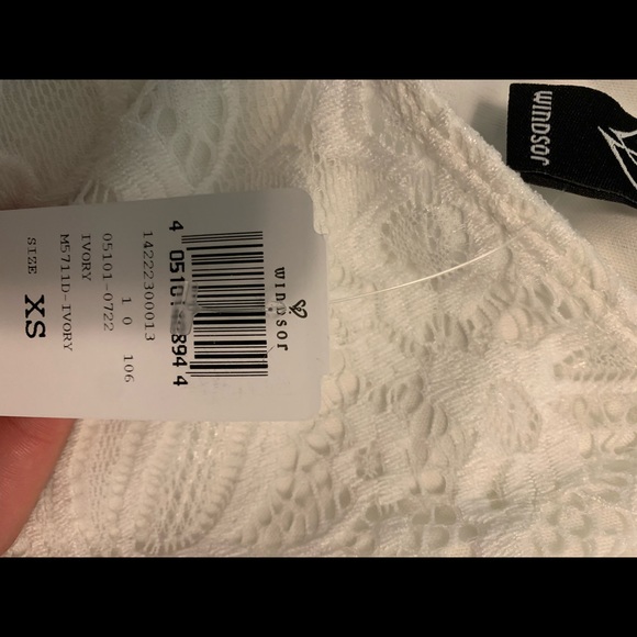 NWT Windsor White Lace Bodycon Mini Dress - Picture 6 of 6